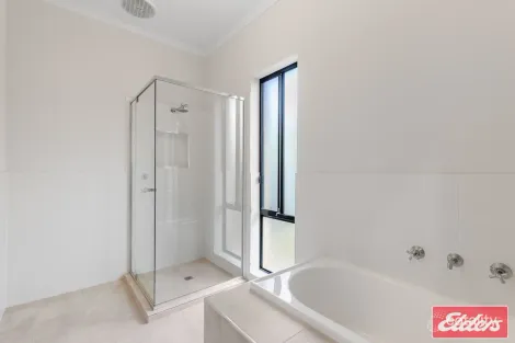 Property photo of 21 Trestrail Circuit Williamstown SA 5351