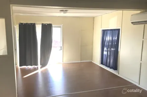 Property photo of 30 Smallacombe Street Tara QLD 4421