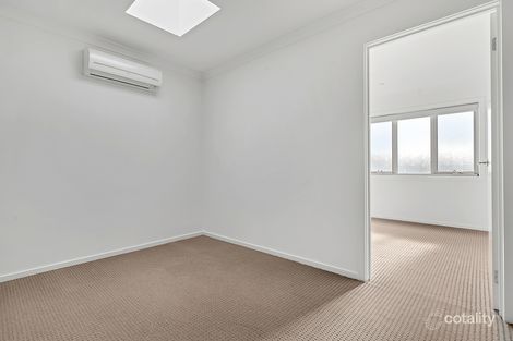 Property photo of 10 Etheridge Lane Craigieburn VIC 3064