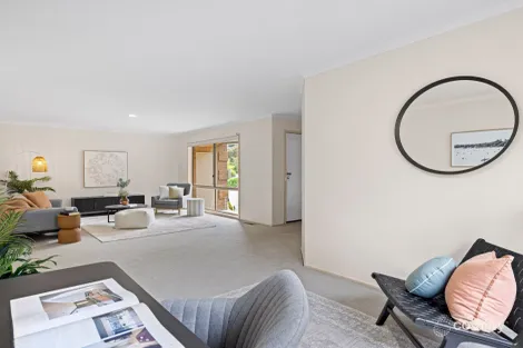 Property photo of 33 Cornwall Crescent Mount Martha VIC 3934