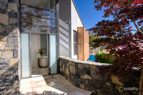 Property photo of 33 Nardoo Crescent O'Connor ACT 2602