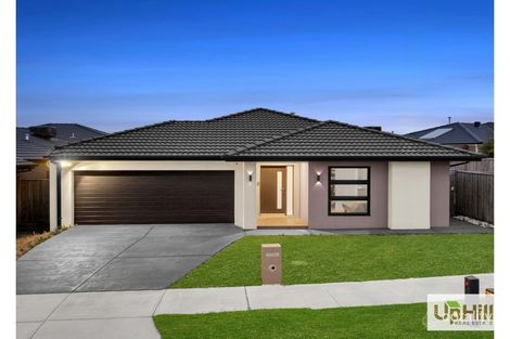 61 Stature Ave, Clyde North, VIC 3978