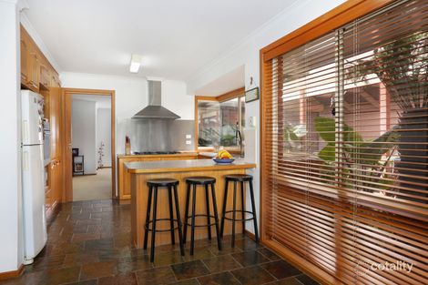 Property photo of 68 Yarcombe Crescent Craigieburn VIC 3064