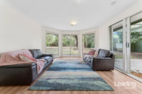Property photo of 3 Digby Drive Romsey VIC 3434