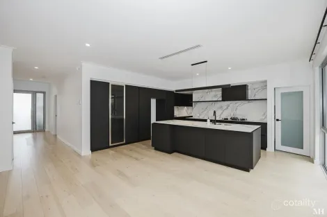 32a Aitken Dr, Winthrop, WA 6150