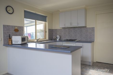 Property photo of 27 Cassandra Crescent Epsom VIC 3551
