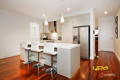 Property photo of 28 Woodward Way Caroline Springs VIC 3023