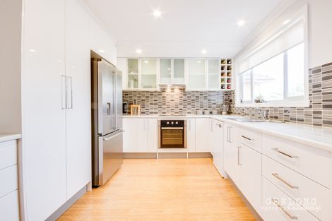 Property photo of 17 Maple Crescent Bell Park VIC 3215