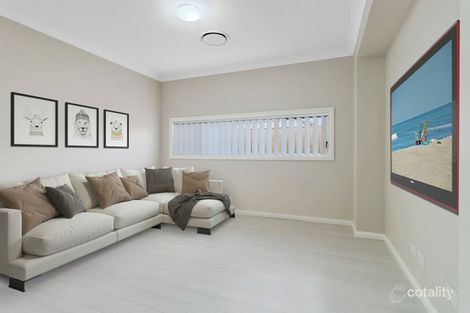 Property photo of 27 Horizon Circuit Moorebank NSW 2170