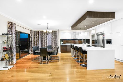 Property photo of 16 Kenmare Approach Wollert VIC 3750