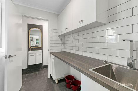 Property photo of 1/149 Mount Eliza Way Mount Eliza VIC 3930