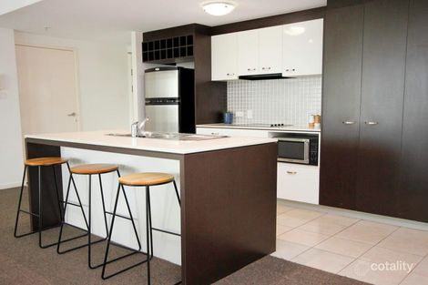 205/18 Fern St, Surfers Paradise, QLD 4217