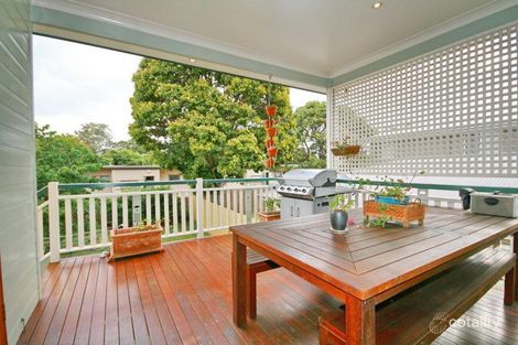Property photo of 5 Hutton Avenue Wynnum QLD 4178
