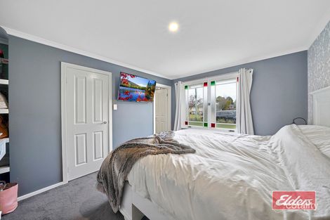 Property photo of 1 Kim Close Thirlmere NSW 2572
