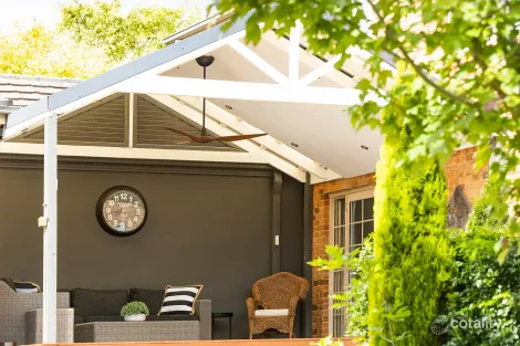 Property photo of 8 Farnham Close Mittagong NSW 2575