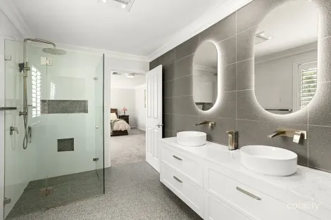 Property photo of 8 Farnham Close Mittagong NSW 2575