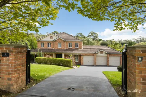 Property photo of 8 Farnham Close Mittagong NSW 2575