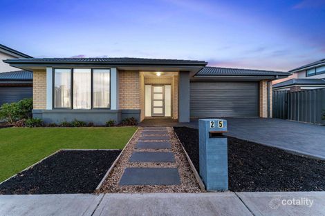 Property photo of 25 Satellite Drive Werribee VIC 3030