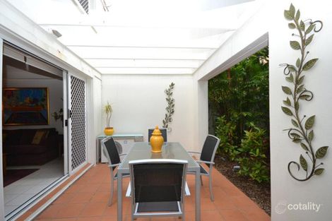 Property photo of 1/100 Cotlew Street East Southport QLD 4215