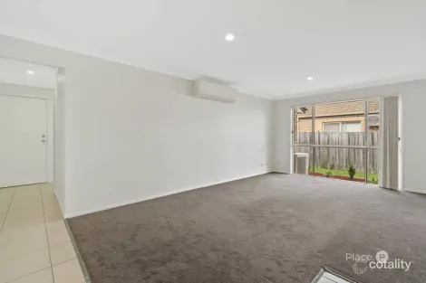 Property photo of 13 Toona Place Calamvale QLD 4116