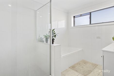 Property photo of 10/17 Surf Parade Broadbeach QLD 4218