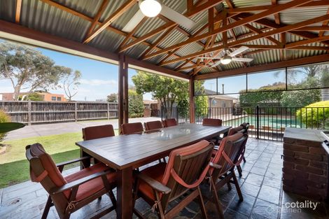 Property photo of 1 Mountain View Crescent Seaford VIC 3198