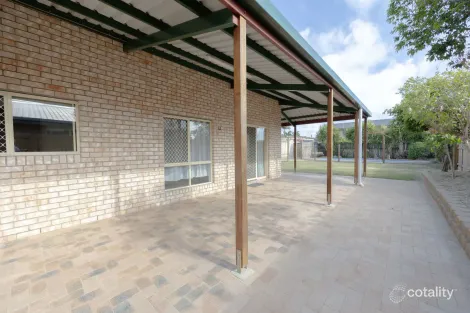 Property photo of 16 Lochmaben Court Beaconsfield QLD 4740