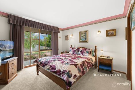 Property photo of 10 Kerry Close Berwick VIC 3806