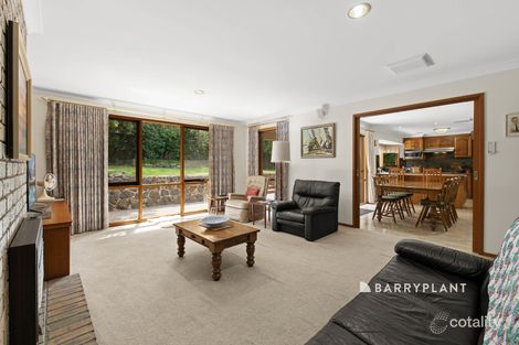 Property photo of 10 Kerry Close Berwick VIC 3806