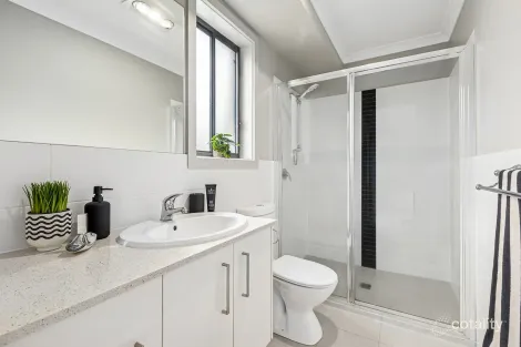 Property photo of 17 Selleck Street Casey ACT 2913