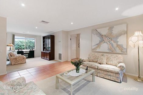 Property photo of 27 Marsh Grove Berwick VIC 3806