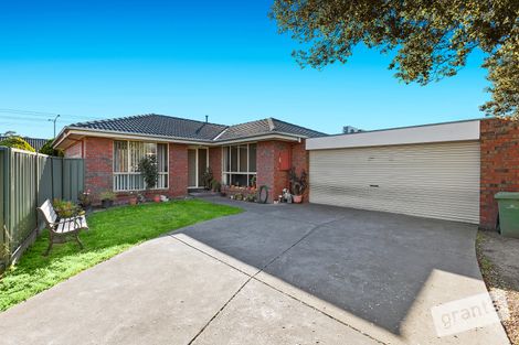 2/4 Stella St, Beaconsfield, VIC 3807