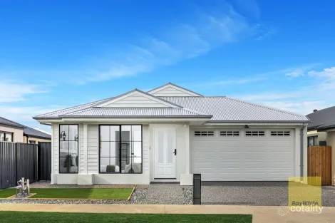 3 Rohab Cres, Mount Cottrell, VIC 3024