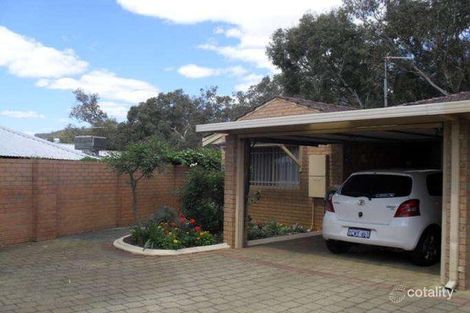 13/4 Page Rd, Kelmscott, WA 6111