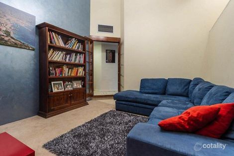 Property photo of 2 Krugger Place Leeming WA 6149