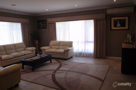 Property photo of 16 Lyons Avenue Burnside Heights VIC 3023