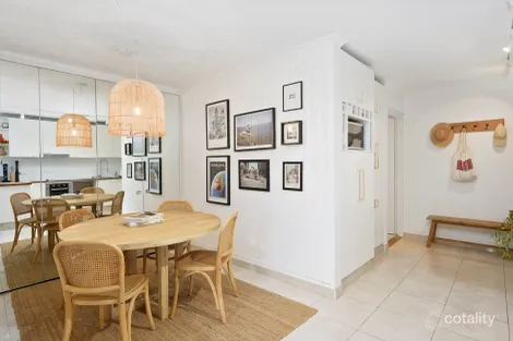 Property photo of 2/11-13 Pittwater Road Manly NSW 2095