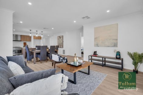 Property photo of 42 Borthwick Parade Clyde North VIC 3978