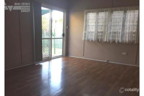 Property photo of 19 West Street Bluff QLD 4702