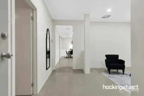 Property photo of 7 Ballanoma Green Epping VIC 3076