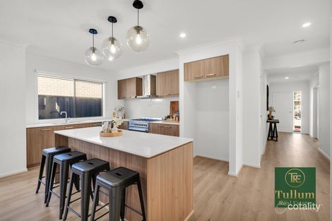 Property photo of 42 Borthwick Parade Clyde North VIC 3978