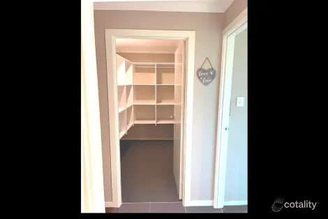 Property photo of 1/11 Alpine Court Cranley QLD 4350