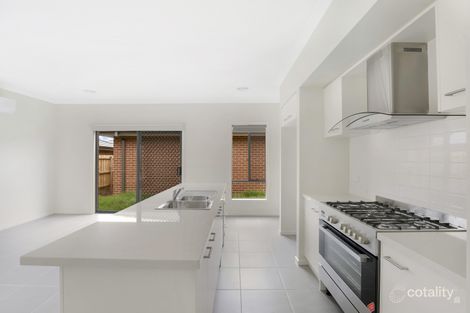 Property photo of 810 Eynesbury Road Eynesbury VIC 3338