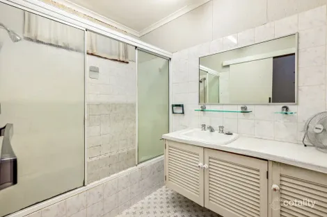 Property photo of 51 Hillview Crescent Whitfield QLD 4870