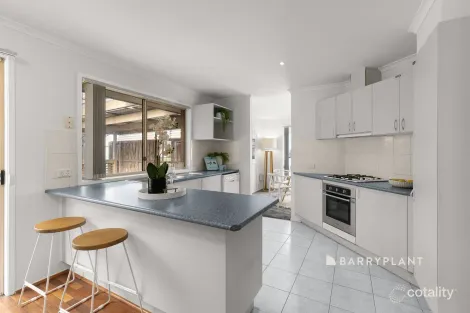 Property photo of 12 Bernard Court Narre Warren South VIC 3805