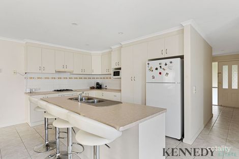 Property photo of 17 Steneker Crescent Yarrawonga VIC 3730