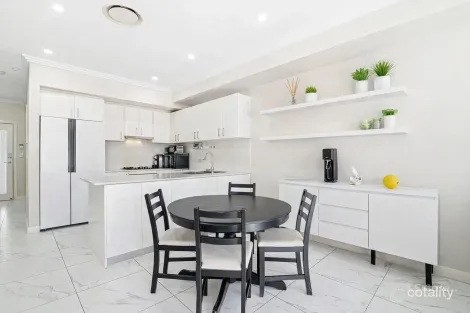 Property photo of 5/21 Girraween Road Girraween NSW 2145