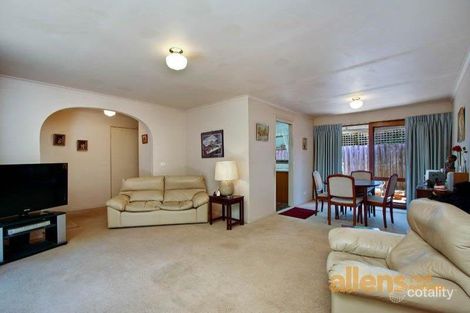 Property photo of 2/20 Renshaw Street Doncaster East VIC 3109