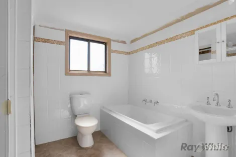 Property photo of 42 West Parade Buxton NSW 2571