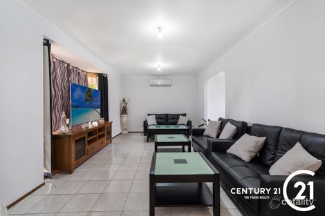 Property photo of 10 Stockdale Crescent Abbotsbury NSW 2176